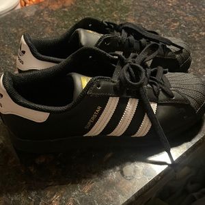 Lightly worn adidas shell toe superstars